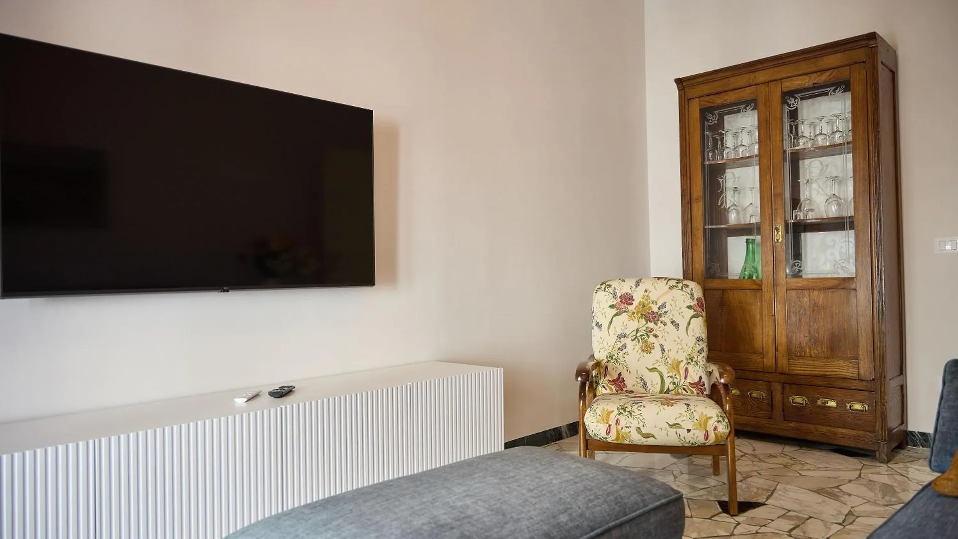 Careggi Comfy Apartment Florence