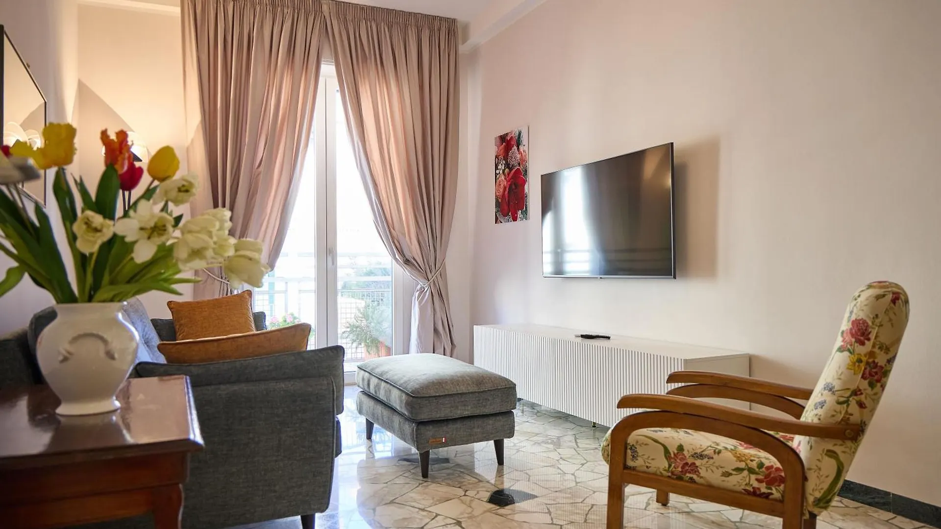 Careggi Comfy Apartment Florence
